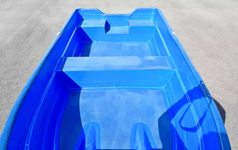 Стеклопластиковая лодка Neman-340 (тримаран) в Калининграде