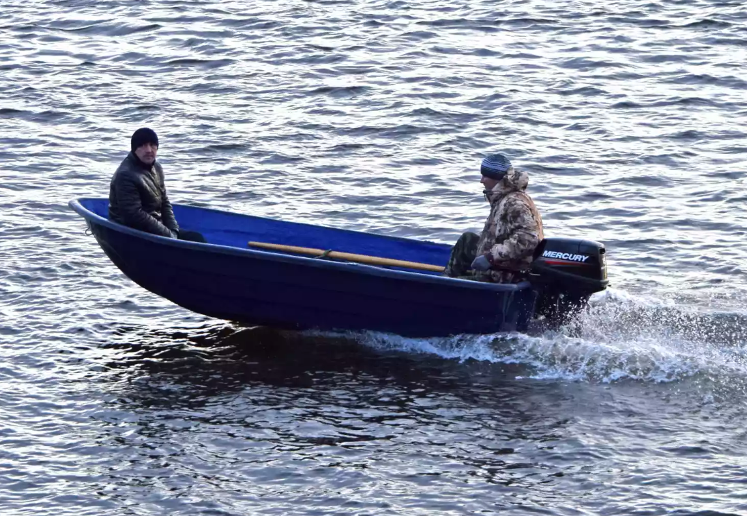 Стеклопластиковая лодка Neman-340 (тримаран) в Калининграде