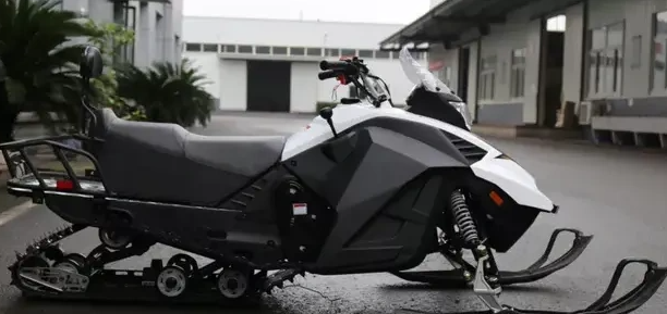 Снегоход ULAR 220 в Калининграде