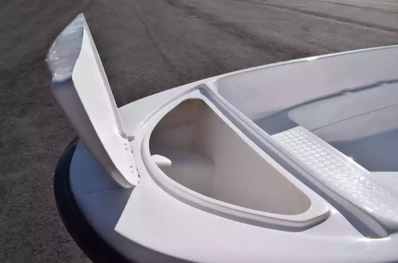 Стеклопластиковая лодка Пингвин (тримаран) в Калининграде