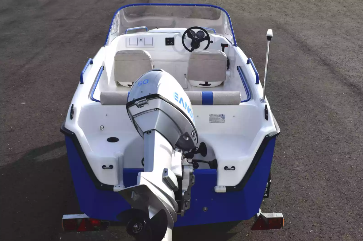 Комбинированный катер Wyatboat-470 в Калининграде Комбинированный катер Wyatboat-470 в Калининграде