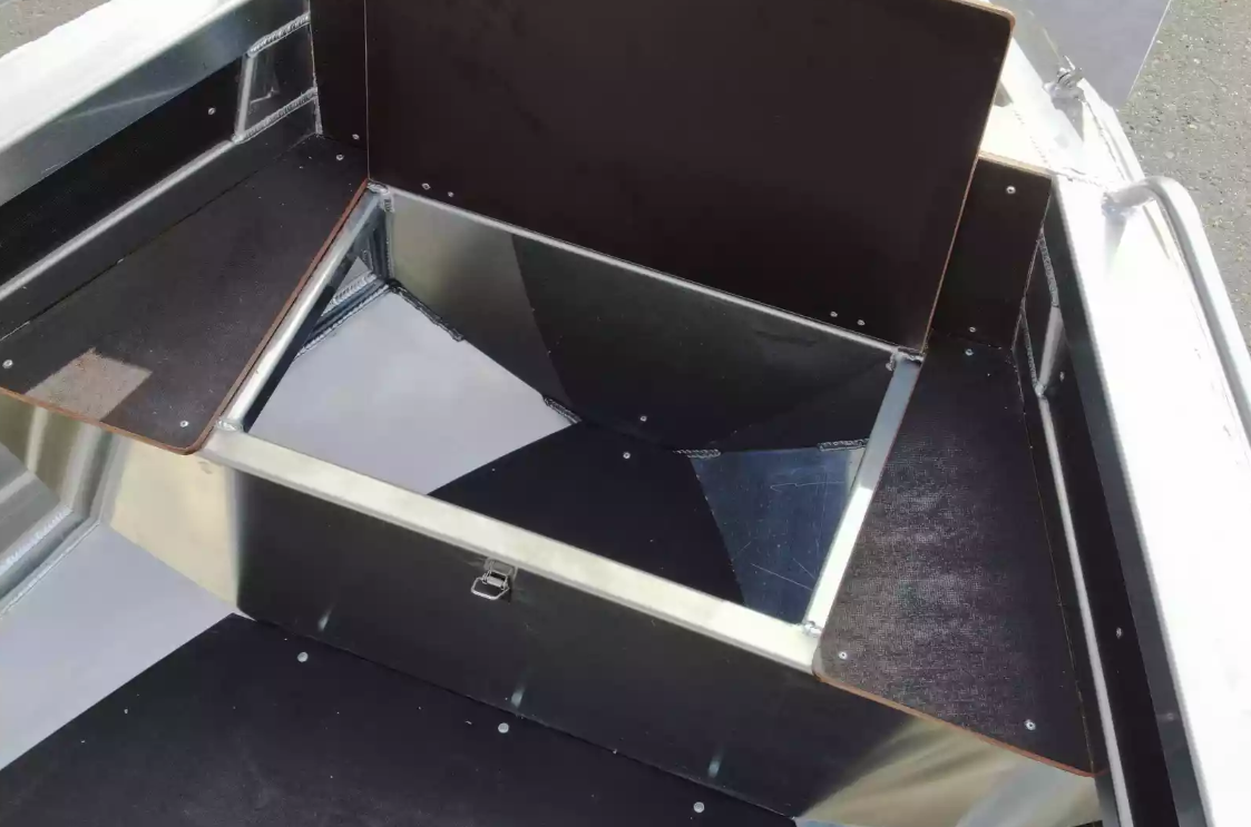 Алюминиевая лодка  Неман-480 Р в Калининграде