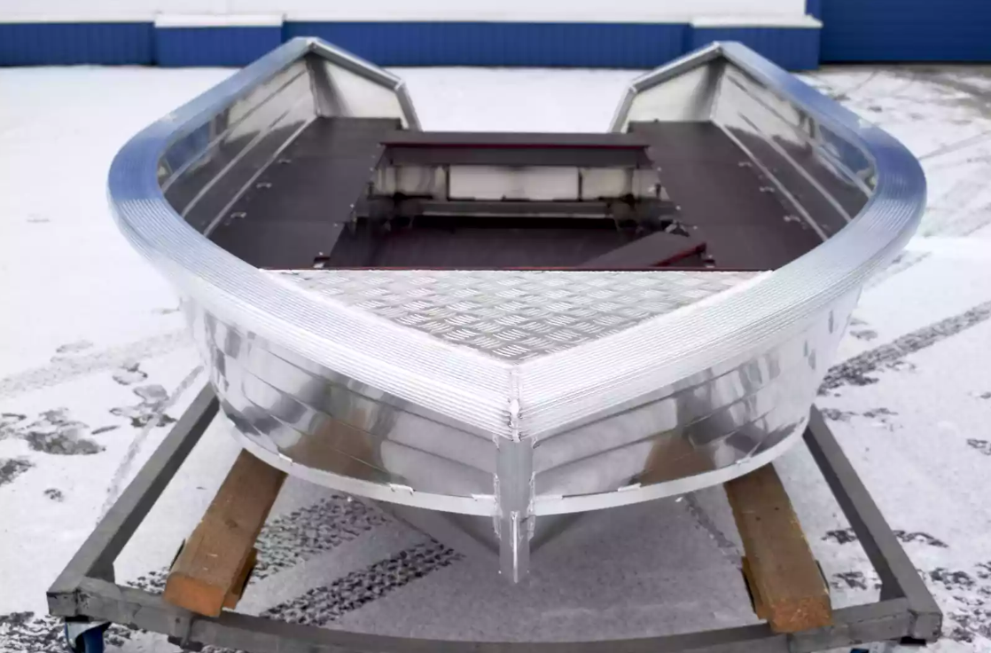 Алюминиевая лодка Неман-400 в Калининграде