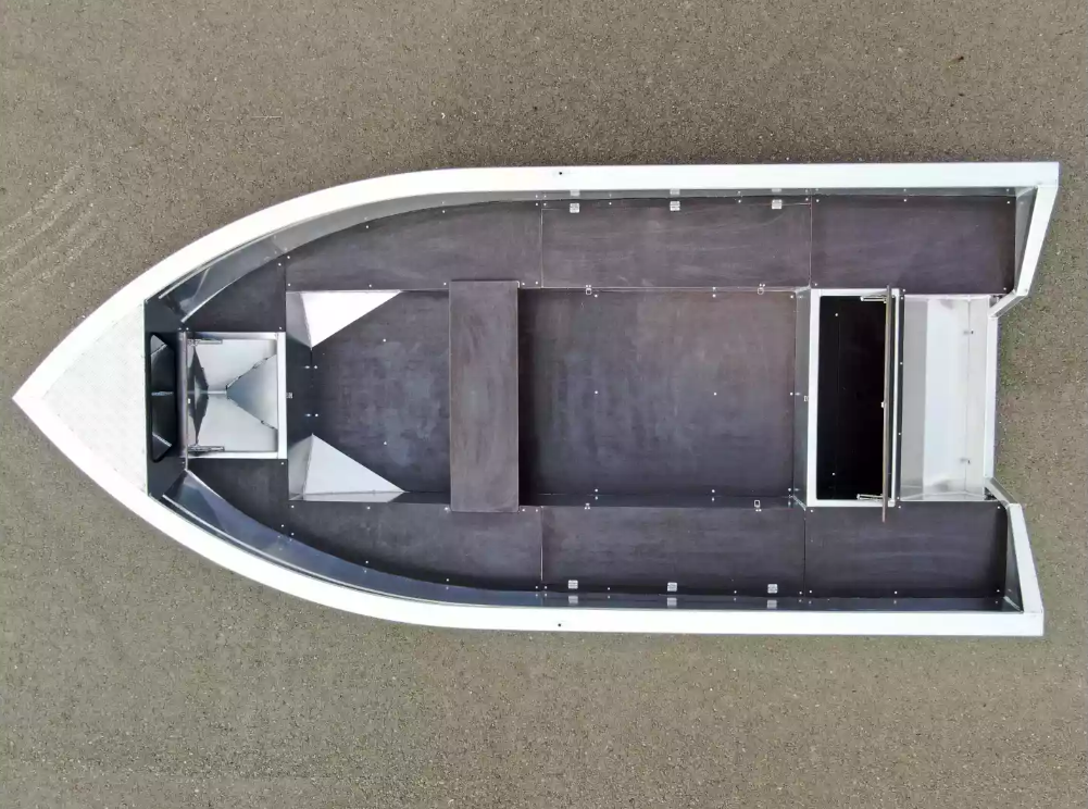 Алюминиевая лодка  Неман-420 в Калининграде