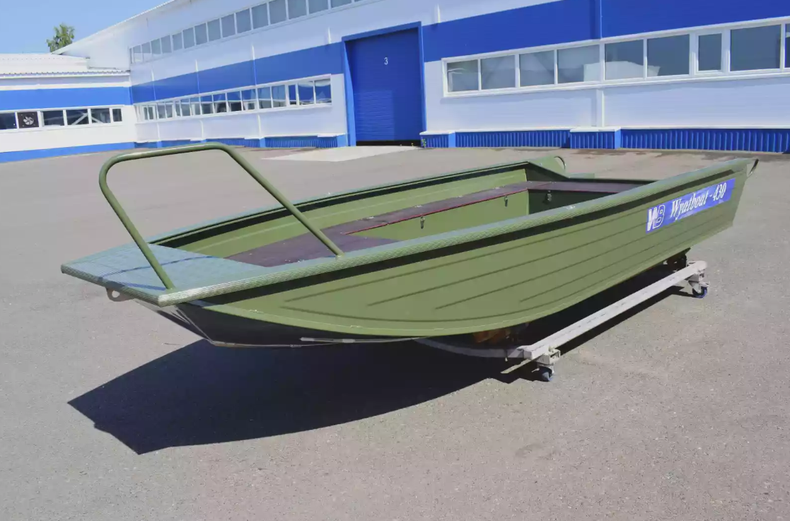 Алюминиевая лодка Wyatboat-430 Master Fish в Калининграде Алюминиевая лодка Wyatboat-430 Master Fish в Калининграде