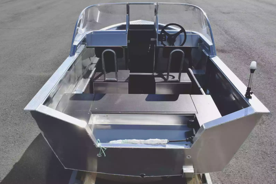 Алюминиевая лодка  Неман-400 DCM в Калининграде