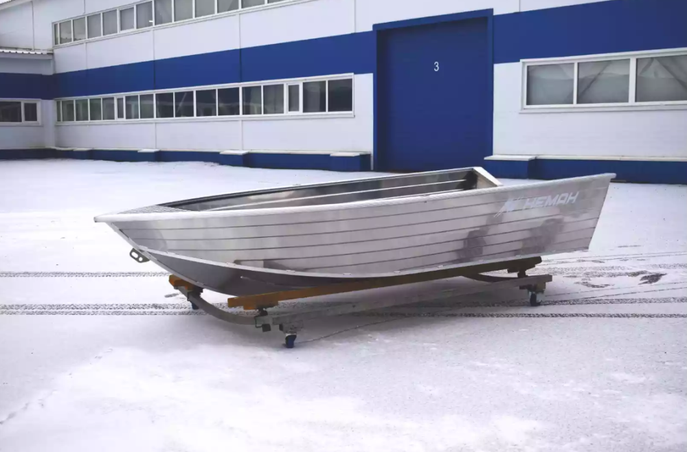 Алюминиевая лодка Неман-400 в Калининграде