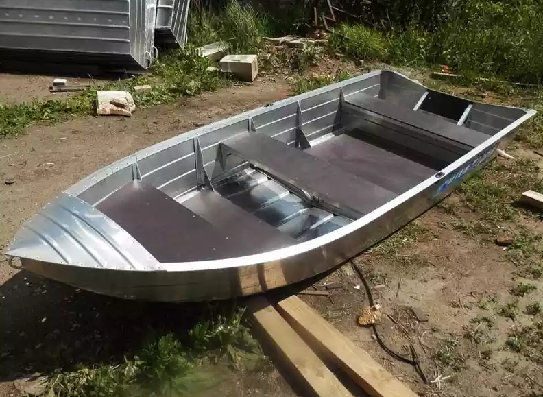 Алюминиевая лодка Вятка-Профи 37 в Калининграде