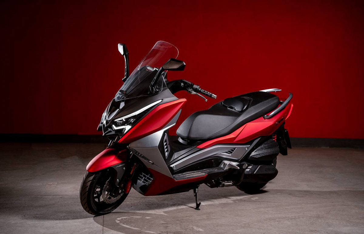 МАКСИСКУТЕР ARIIC 318 в Калининграде