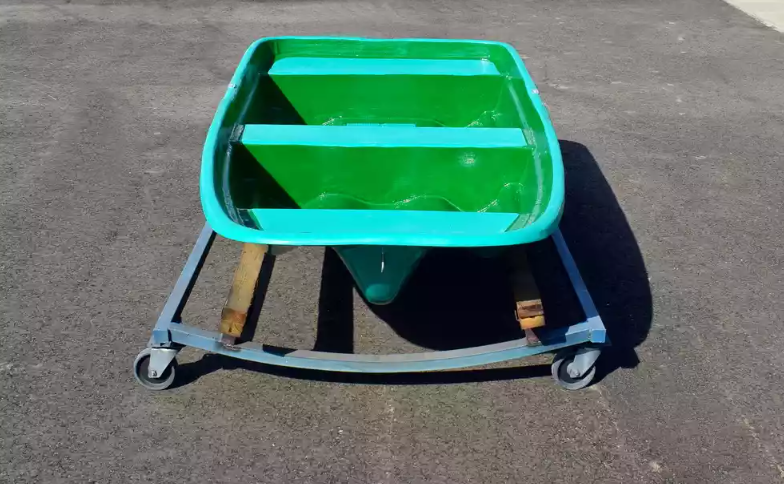 Стеклопластиковая лодка Старт (тримаран) в Калининграде