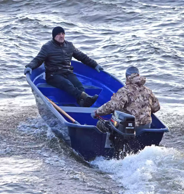 Стеклопластиковая лодка Neman-340 (тримаран) в Калининграде