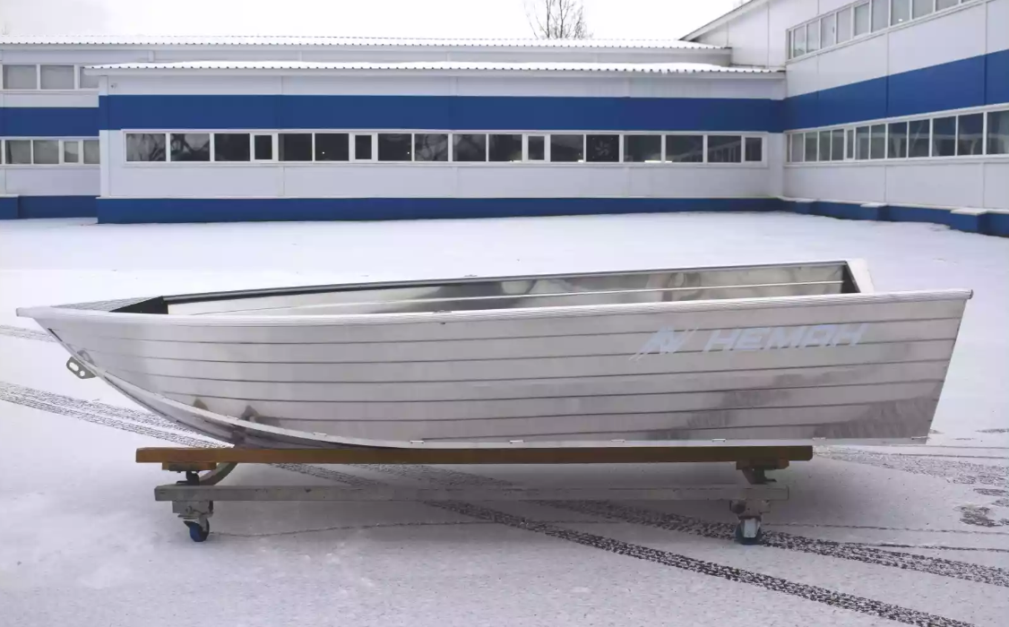 Алюминиевая лодка Неман-400 в Калининграде