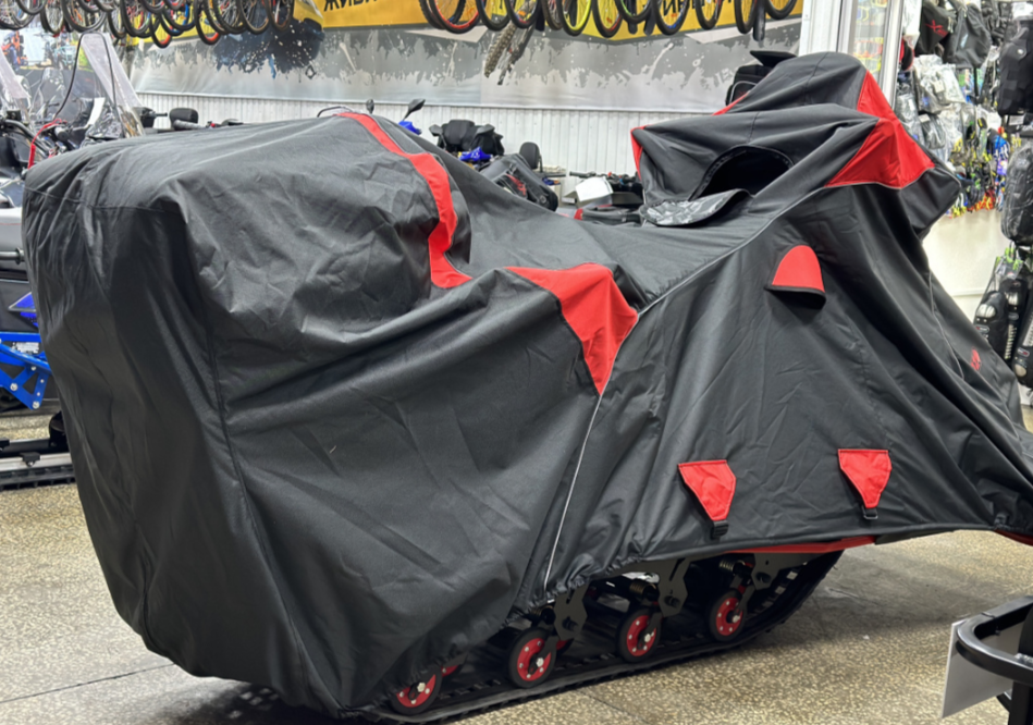 Чехол транспорт. снегохода IKUDZO HUNTER черно-красный Оксфорд ПРЕМИУМ качества с лого IKUDZO в Калининграде