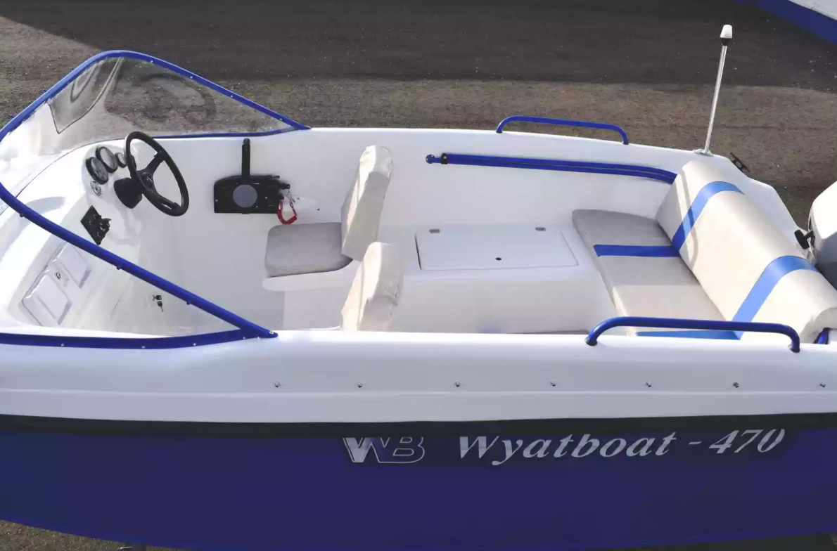 Комбинированный катер Wyatboat-470 в Калининграде Комбинированный катер Wyatboat-470 в Калининграде