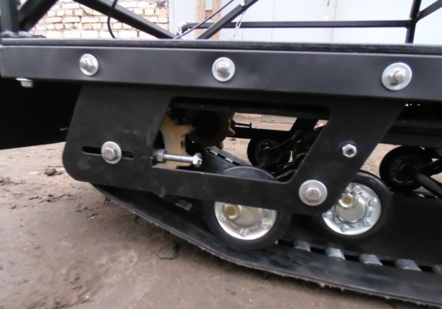 Мотобуксировщик AhtaR Зима 15 л/с с вариатором в Калининграде