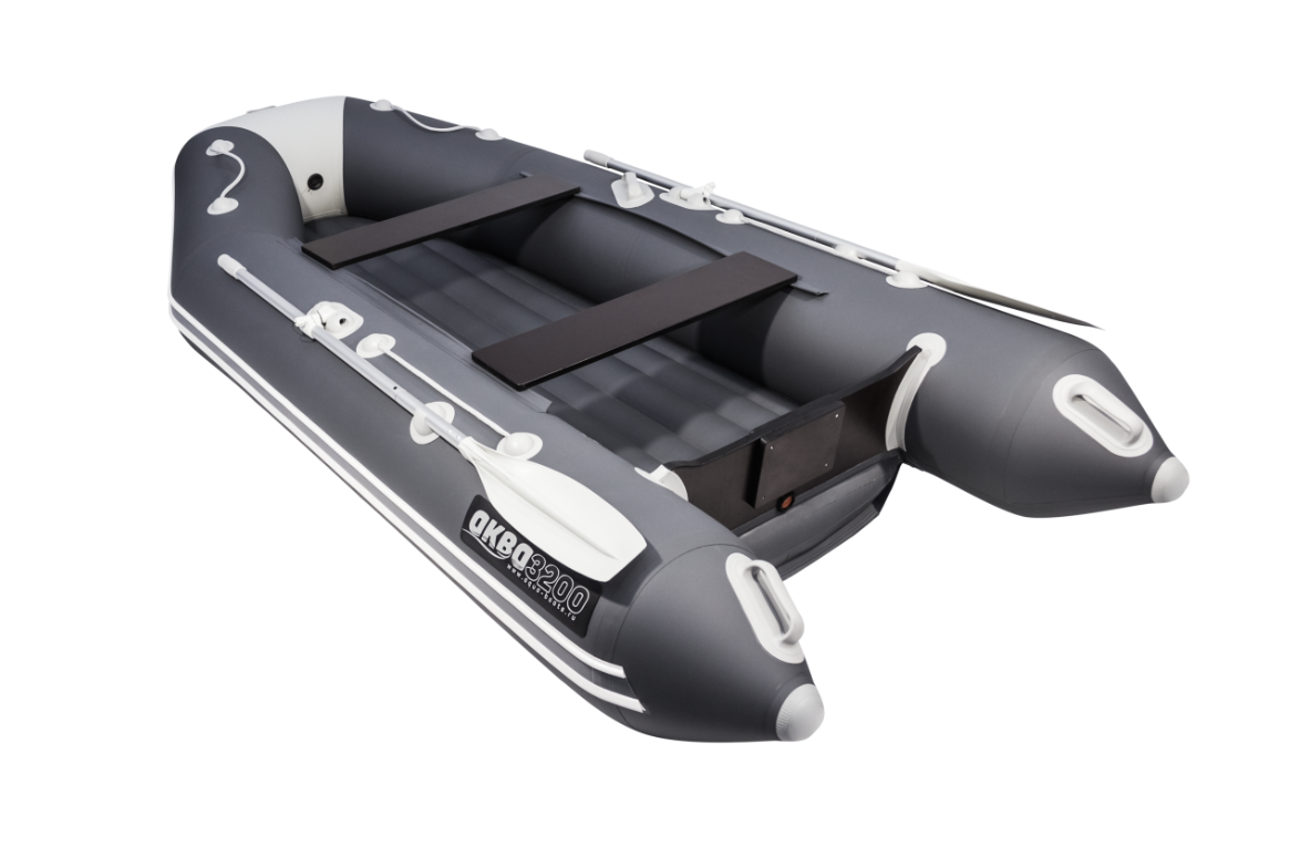 Лодка АКВА 3200 нднд в Калининграде