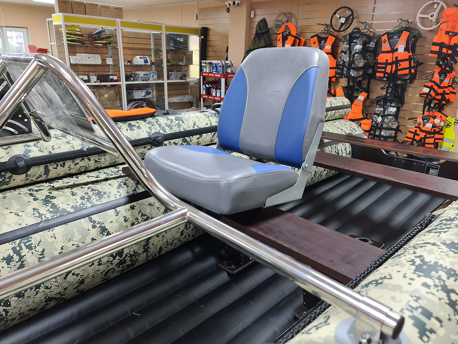 КРЕСЛО МЯГКОЕ РАСКЛАДНОЕ С ПОВОРОТНЫМ МЕХАНИЗМОМ ДЛЯ ЛОДОК в Калининграде