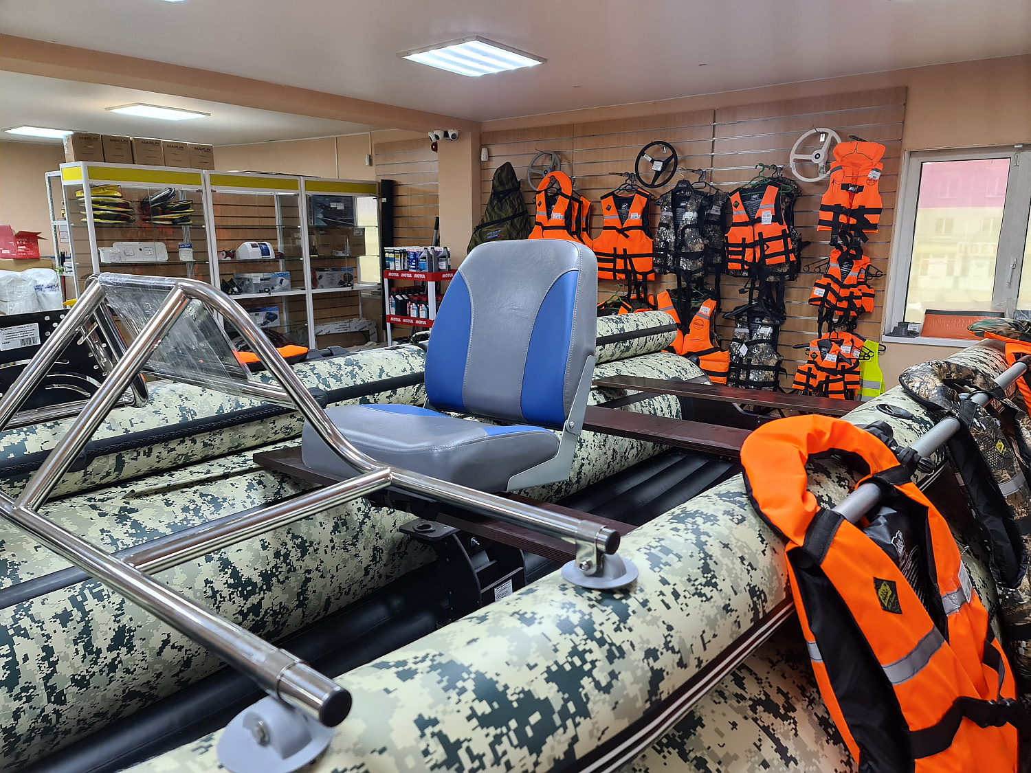 КРЕСЛО МЯГКОЕ РАСКЛАДНОЕ С ПОВОРОТНЫМ МЕХАНИЗМОМ ДЛЯ ЛОДОК в Калининграде