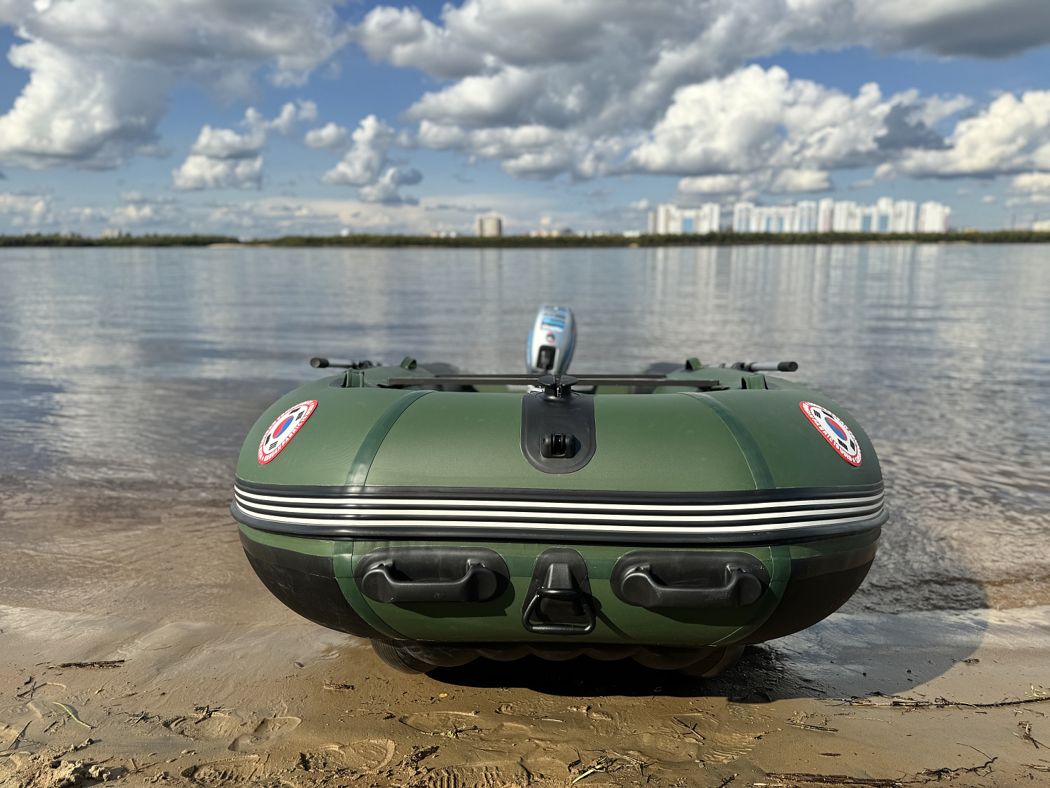 Лодка MISHIMO BIG FLOOR 420 в Калининграде