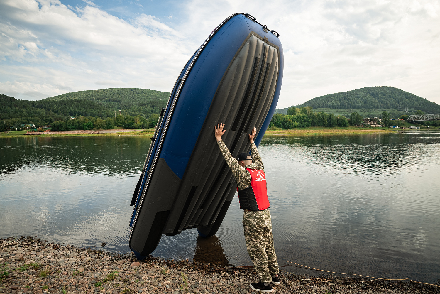 Лодка MISHIMO RIVER FJET PRO 410  под водомет в Калининграде